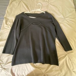 Beautiful boatneck with keyhole top